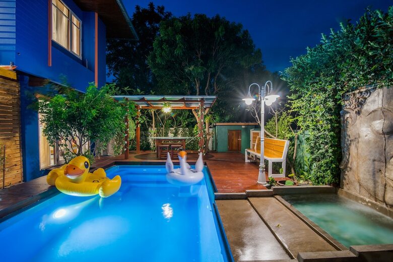 Island Blue Home Pool Villa