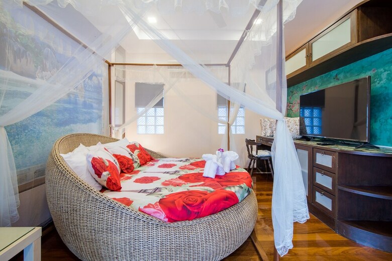 Island Blue Home Pool Villa