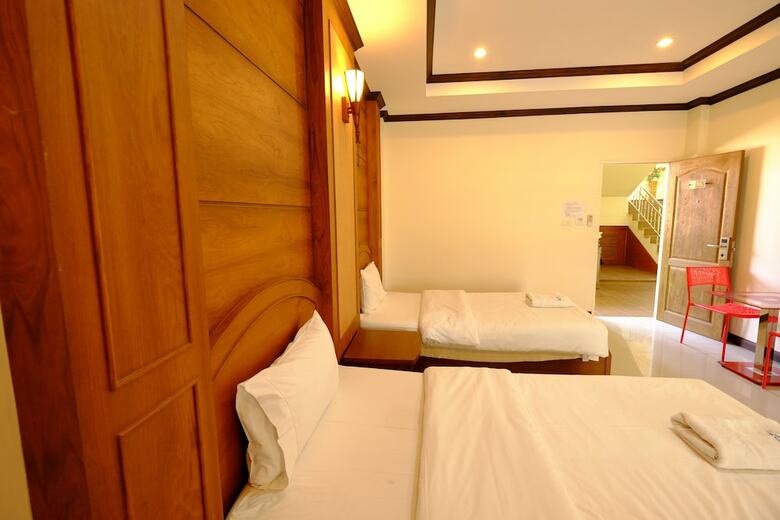 Hotel The Muk Lagoon