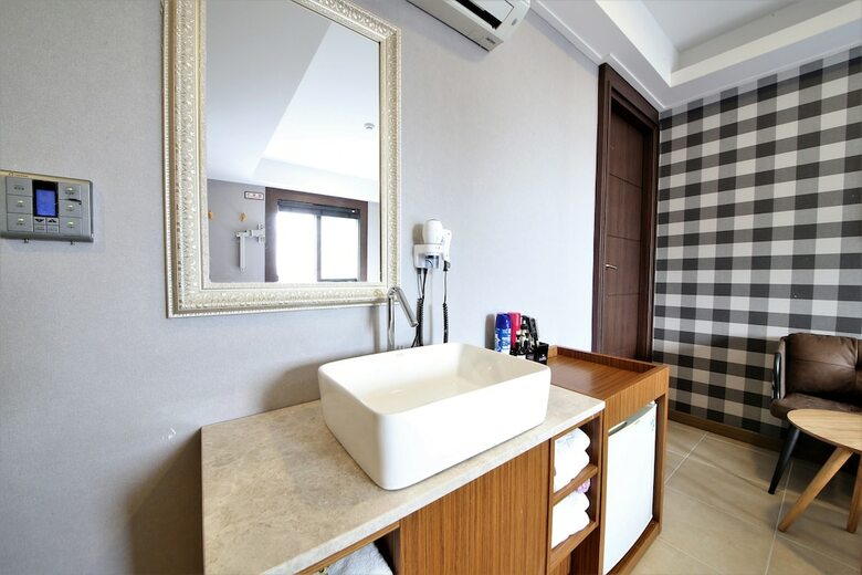 Star Hotel