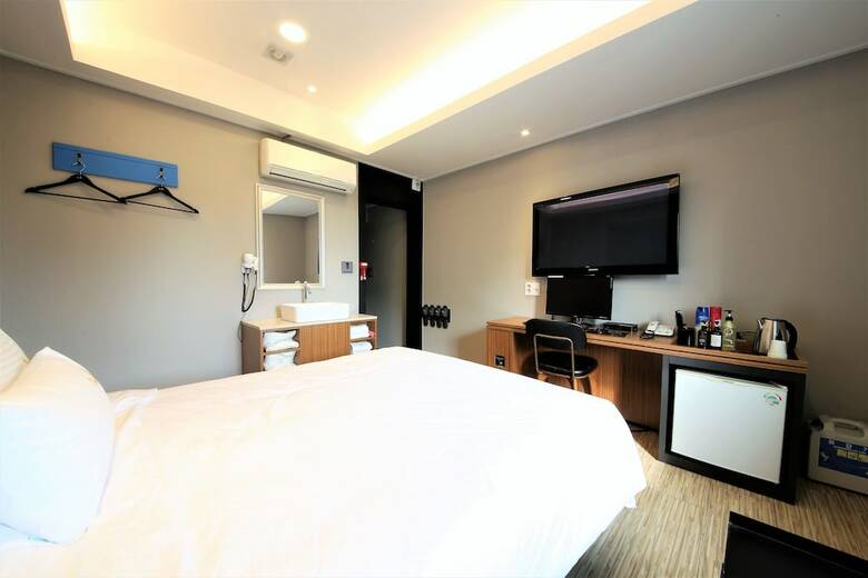 Star Hotel