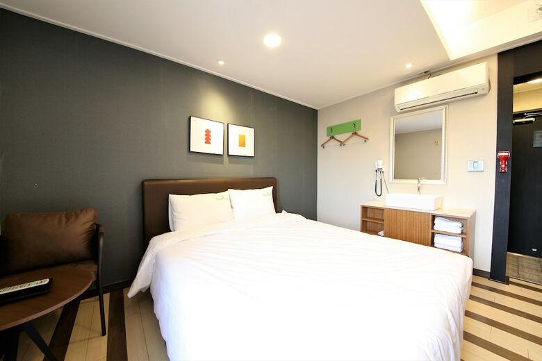 Star Hotel
