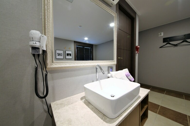 Star Hotel