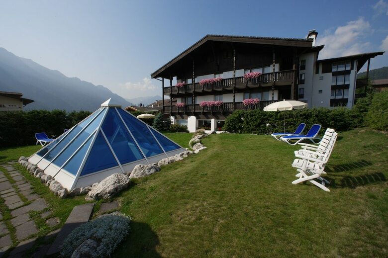 Alpen Hotel Corona