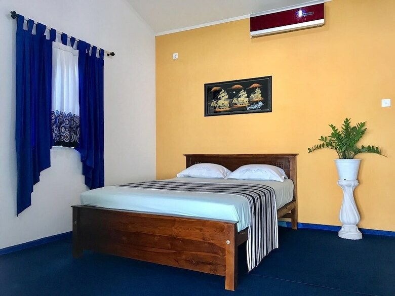Villa Sri Beach
