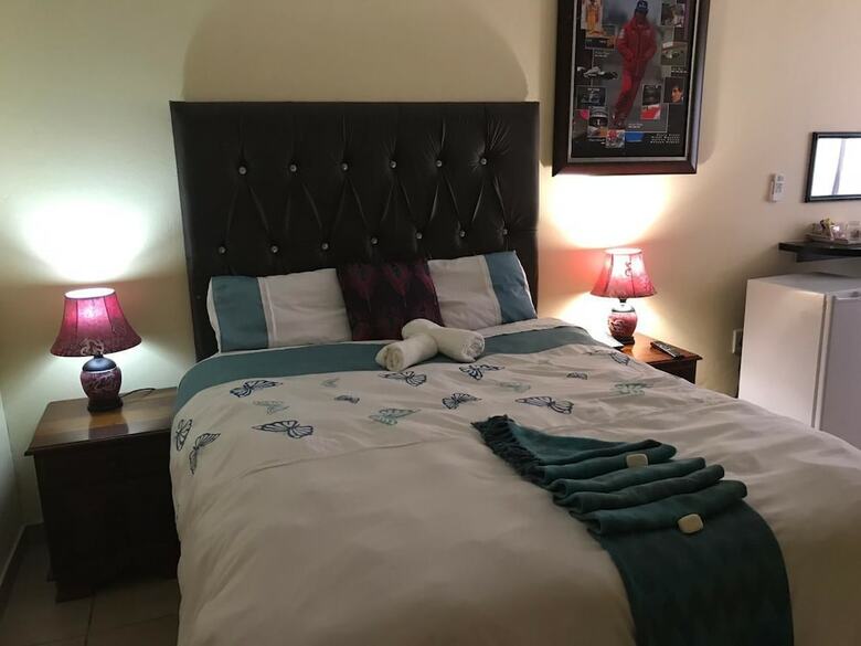 Pale Bohemia Bed And Breakfast