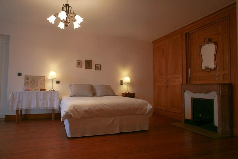 Hotel Les Chambres D'h�tes Du Pont de Pierre