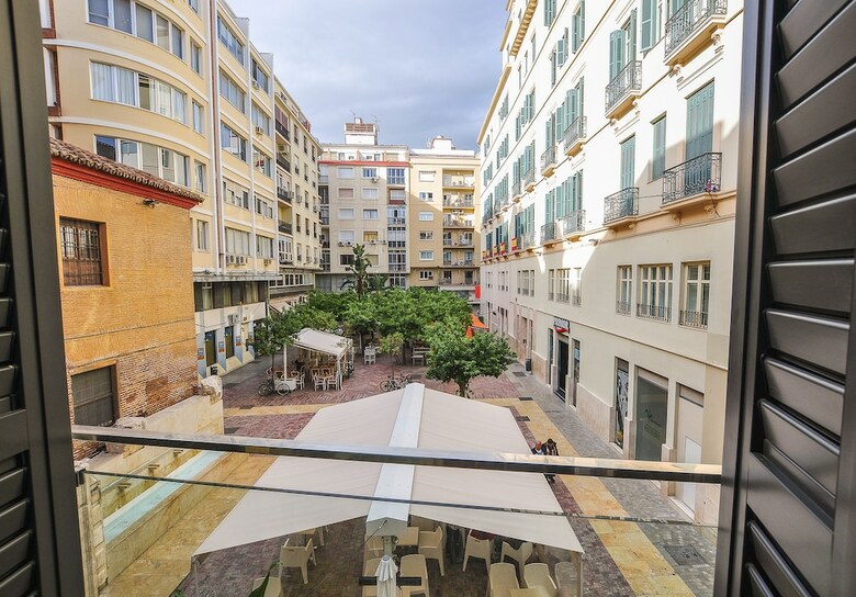 Renthas Plaza Flores Apartment