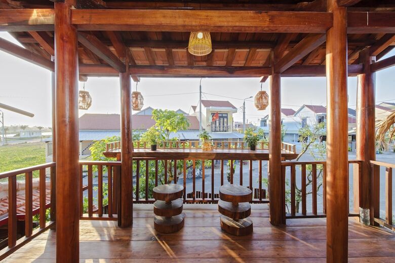 Bed & Breakfast Wooden Lodge Homestay
