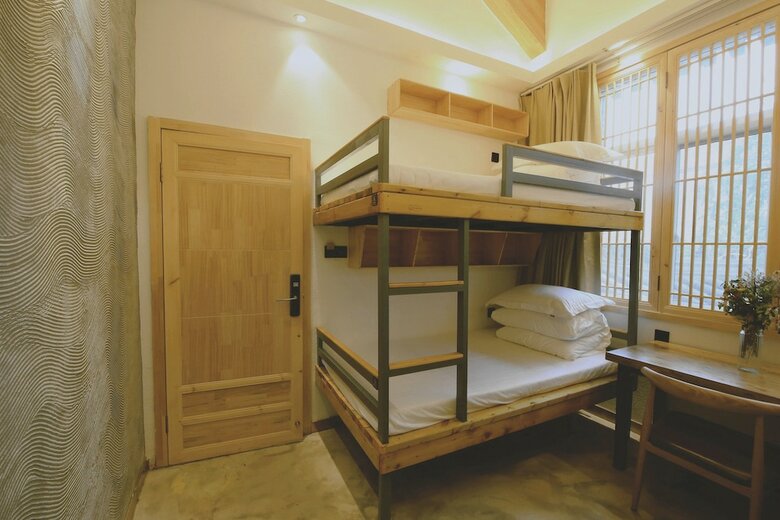 Hostal Simple Palace