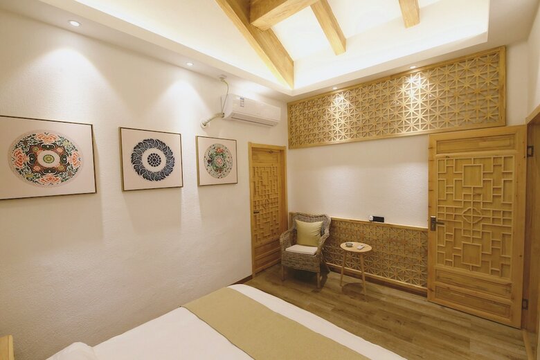 Hostal Simple Palace