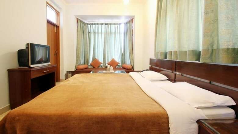 Hotel Majestic Oak Bush