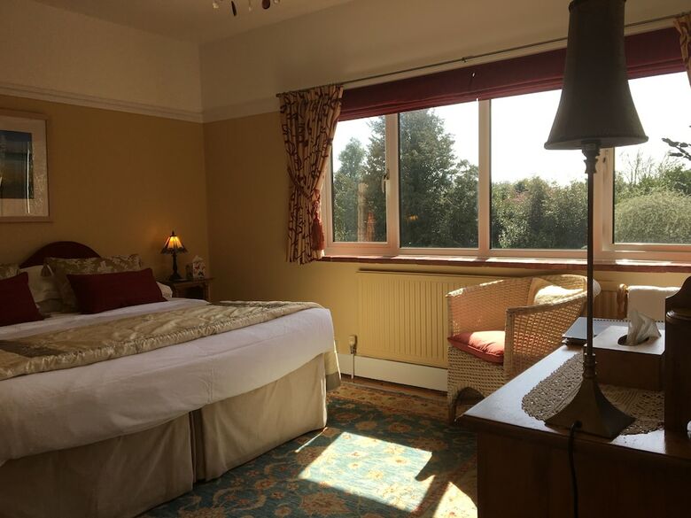 Harvest House Bed And Breakfast