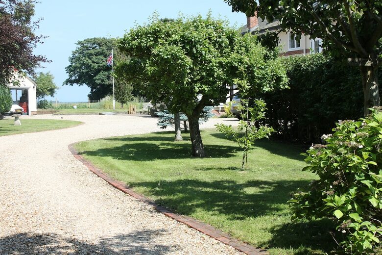 Harvest House Bed And Breakfast