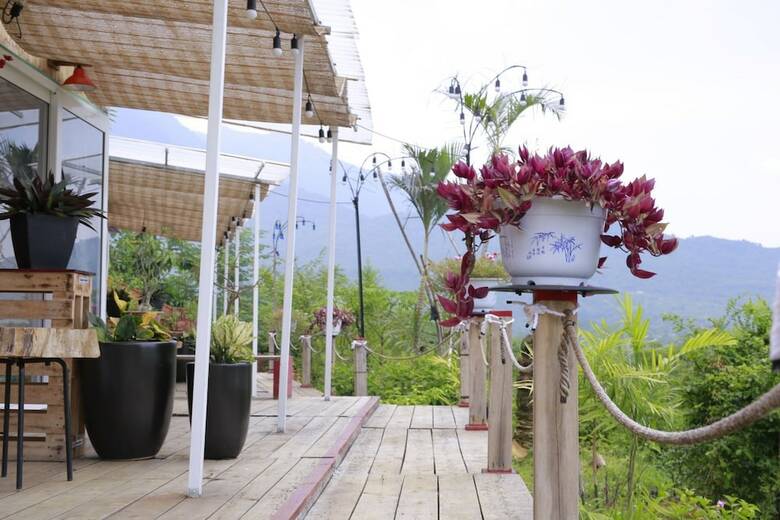 Hotel Mit Hilltop Homestay