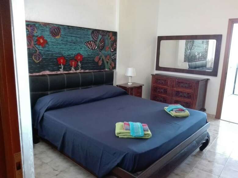 Bed Anthos