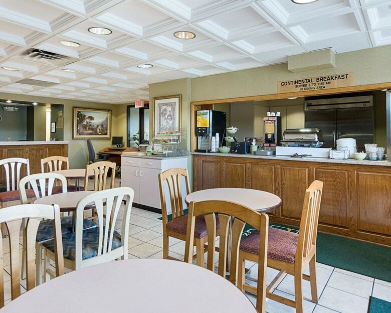 Hotel Quality Inn & Suites