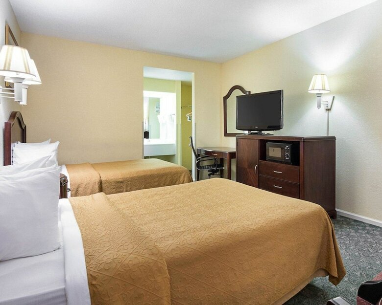 Hotel Quality Inn & Suites