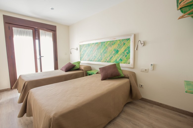 Hotel Hostal Apartamentos El Gallo