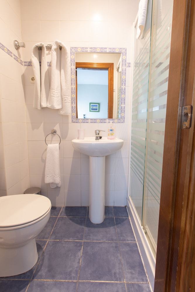 Hotel Hostal Apartamentos El Gallo