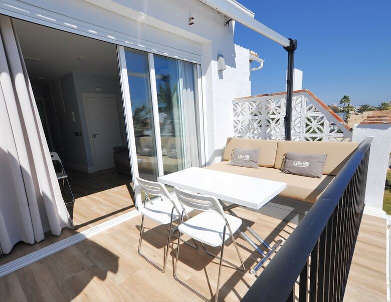 Apartamentos Sitito Do�a Lola Con Aparcamiento