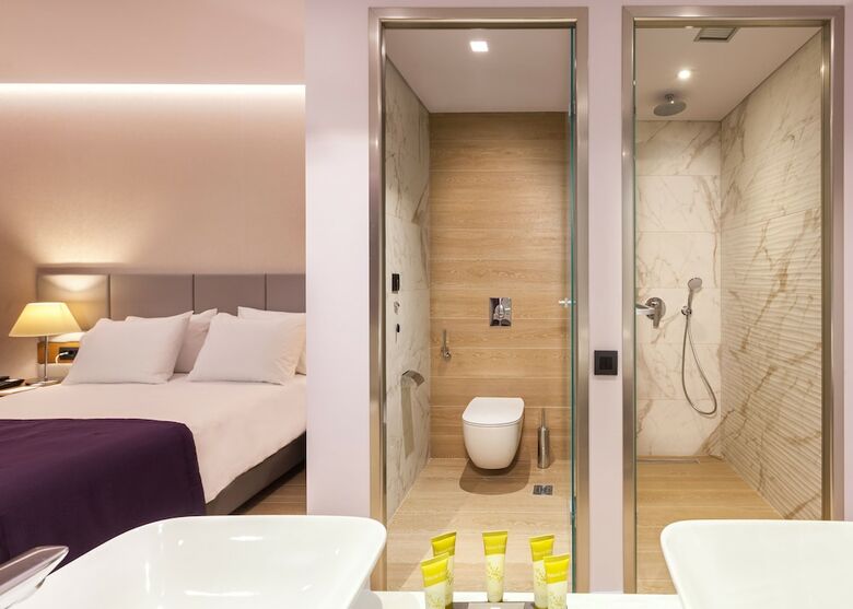 Blue Lagoon City Hotel