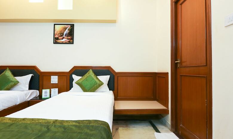 Hotel Treebo Trend Adarsh Inn Gandhi Nagar