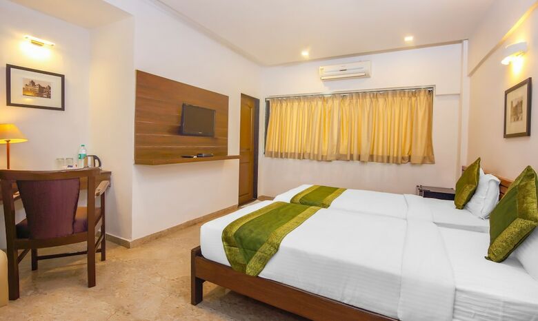 Hotel Treebo Swamini Niwas