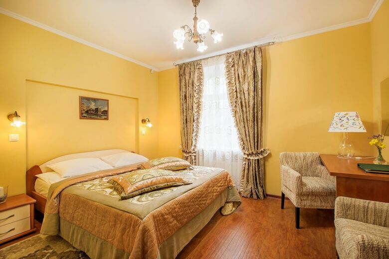 Hotel Sverdlova 27
