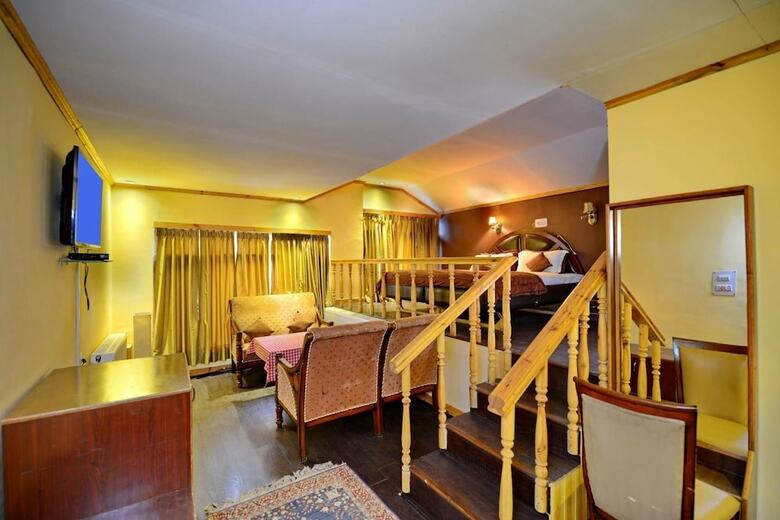 Hotel Pine Palace Resort