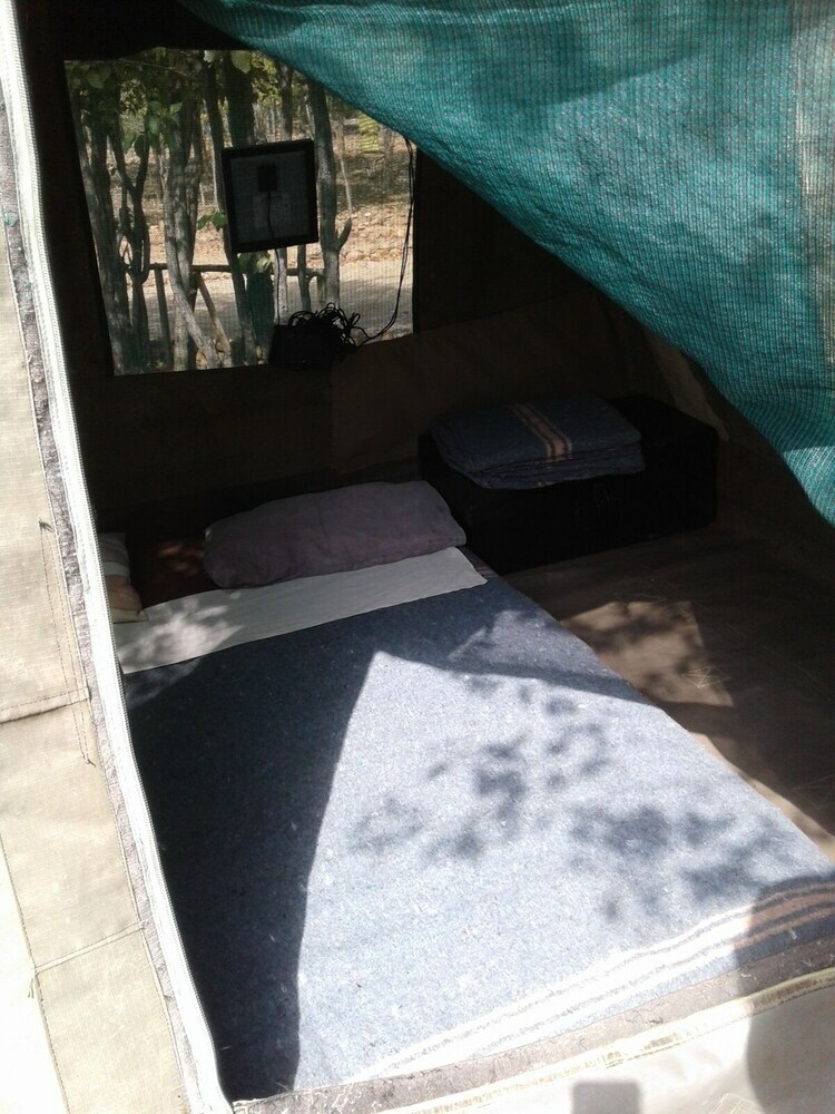 Posada Warthogs Bush Camp