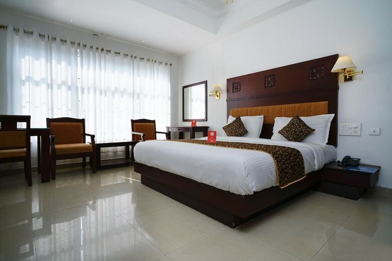 Hotel Chandana Residencys