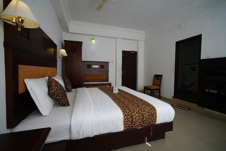 Hotel Chandana Residencys