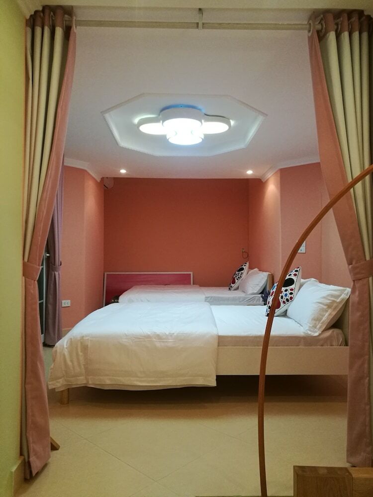 Hotel Funny House
