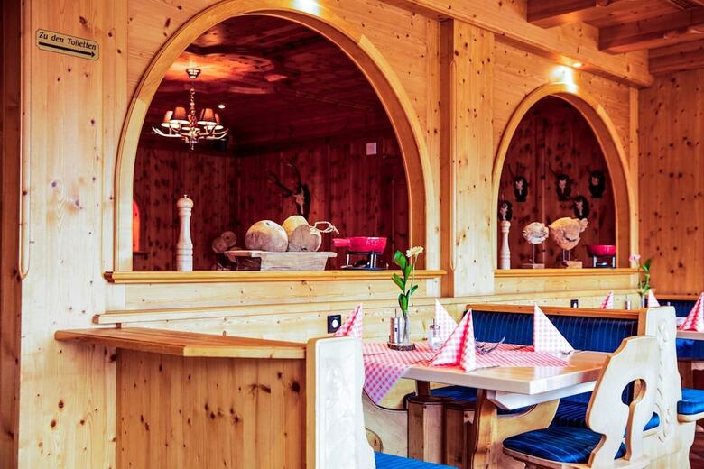 Hotel Jagdschloss Windenh�tte