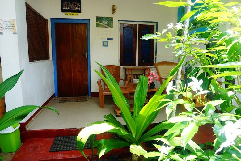 Star Rest Beach Hotel Arugambay