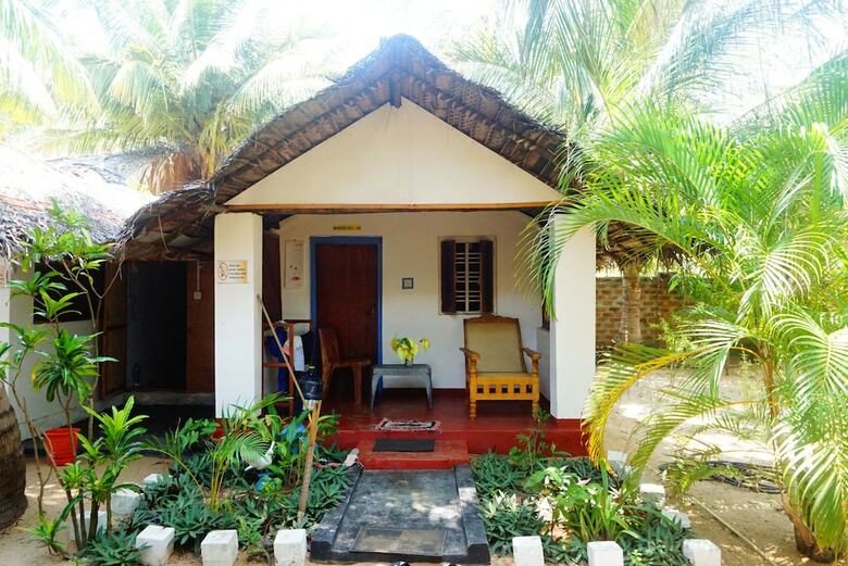 Star Rest Beach Hotel Arugambay