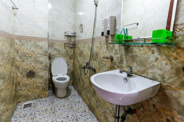 Oyo 395 Anh Quoc Hotel