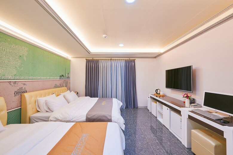 Business Hotel Venture