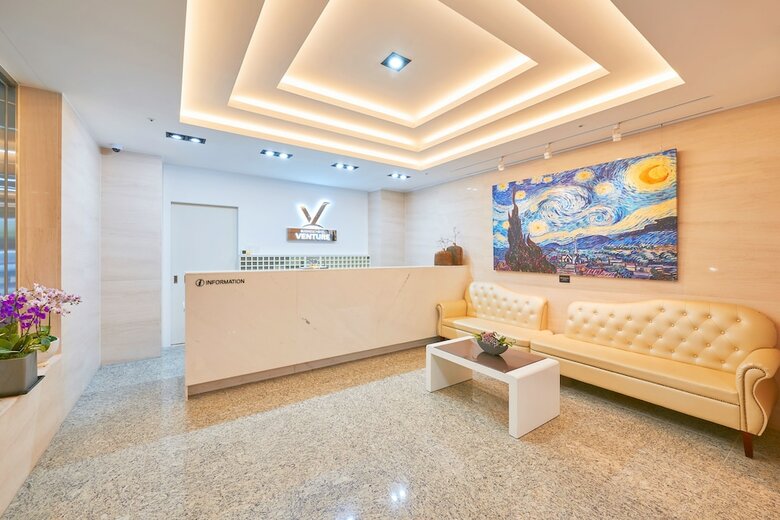 Business Hotel Venture