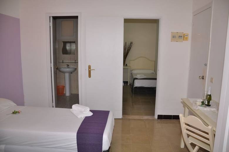 Wellamar Hotel & Apartments