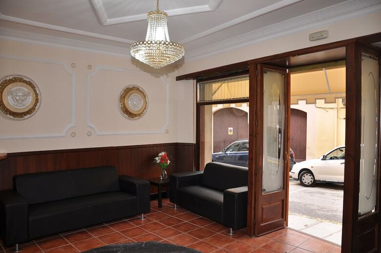 Wellamar Hotel & Apartments