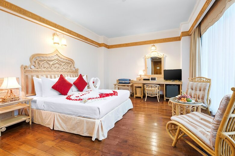 Senriver Hotel