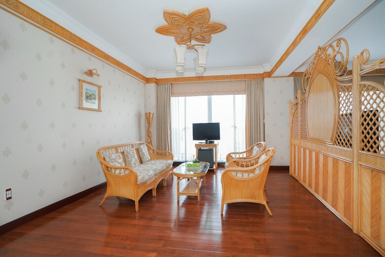 Senriver Hotel