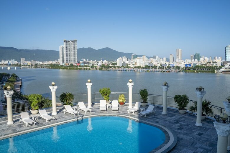 Senriver Hotel