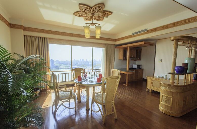 Senriver Hotel