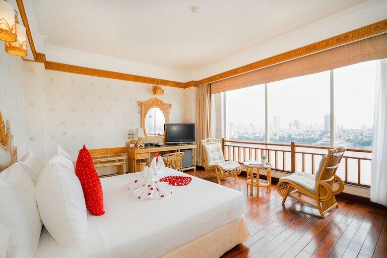 Senriver Hotel