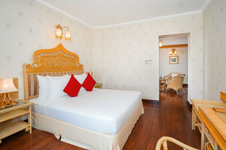 Senriver Hotel