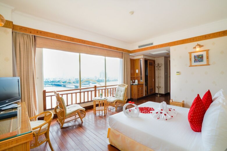Senriver Hotel