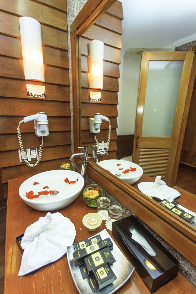 Senriver Hotel